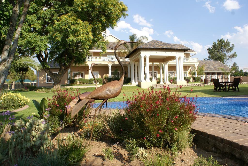 Attache Guest Lodge & Health Spa Midrand Exterior photo