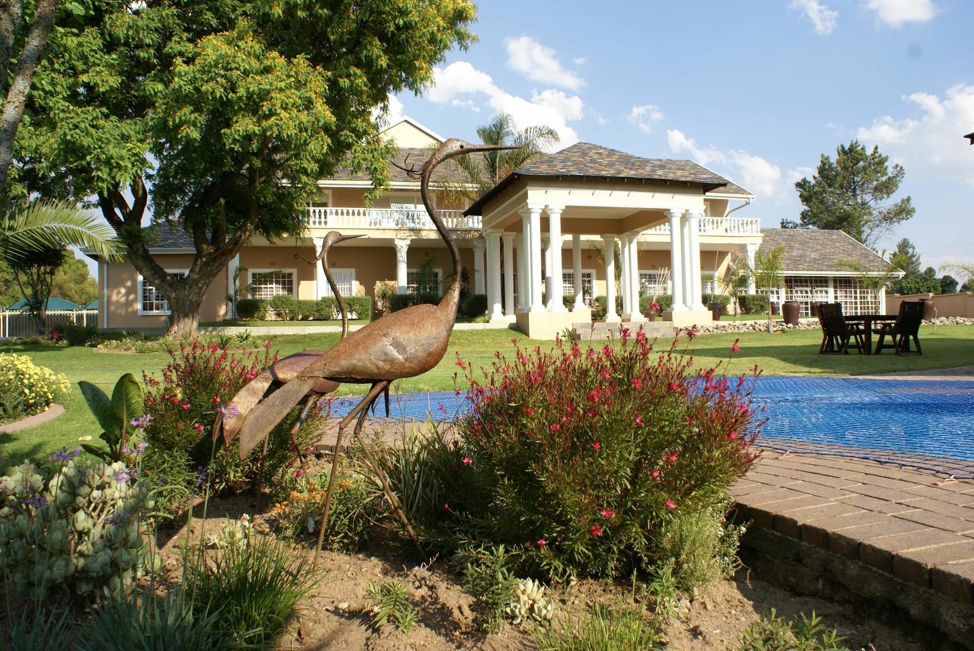 Attache Guest Lodge & Health Spa Midrand Exterior photo